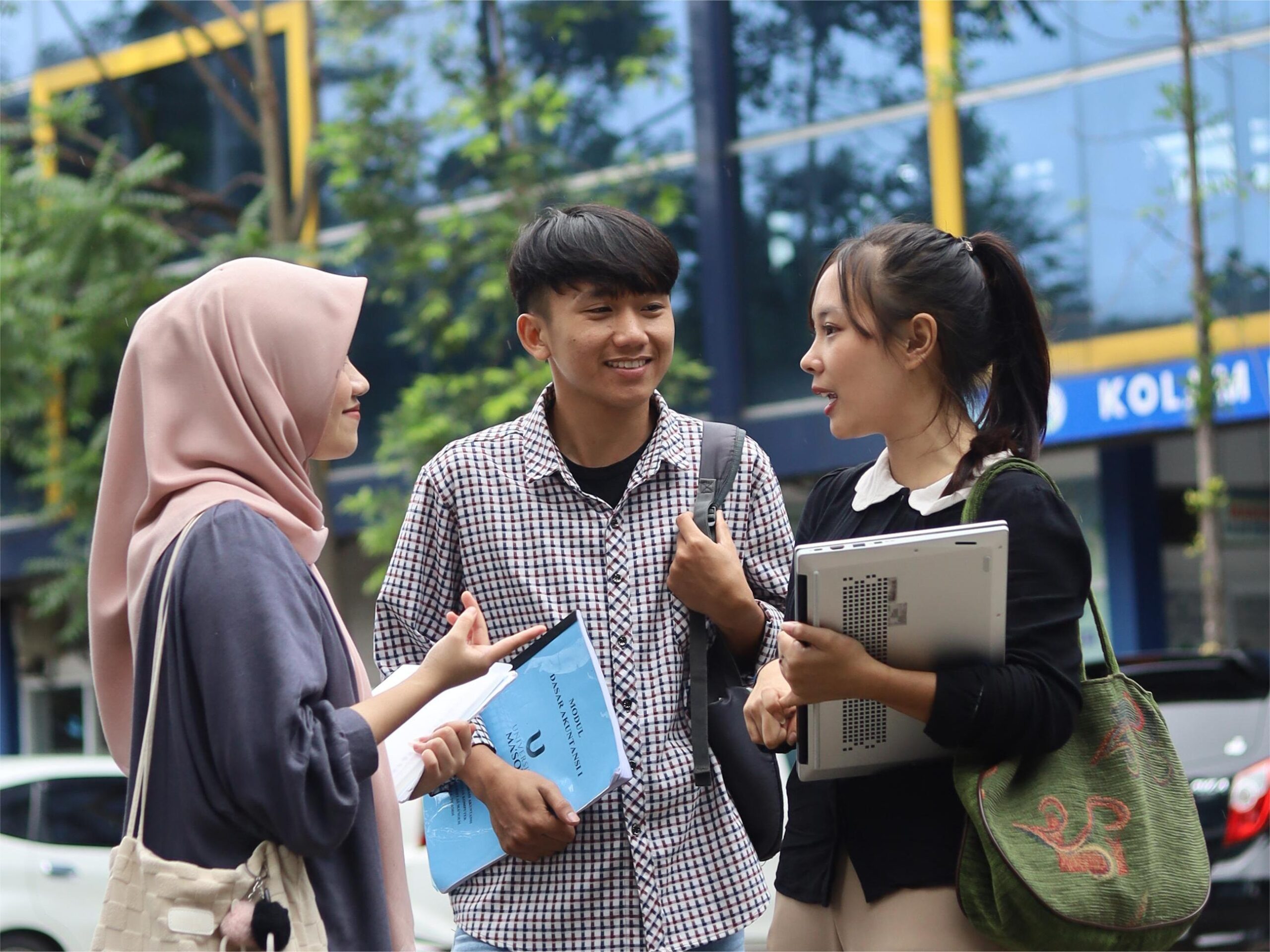 Membangun Jaringan Profesional Sejak Masih Kuliah untuk Memperluas Peluang Karir