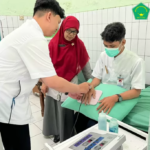 Praktik Klinik: Panduan Menjalani Praktik Klinik Pertama bagi Mahasiswa Baru